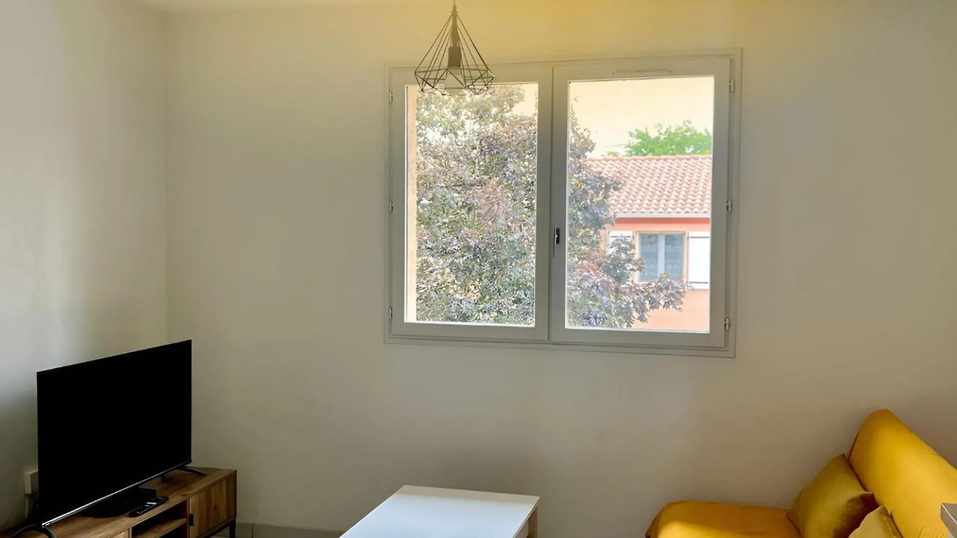 Ferienwohnung Le Tarnais Minimaliste - Netflix - Clim - Parking Prive - Gare Albi